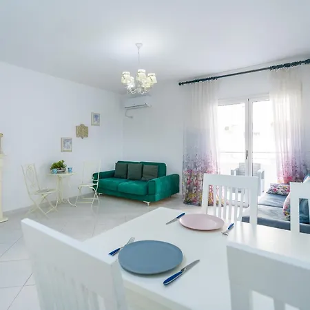 Lungomare Seaside Vacation Home Вльора Екстер'єр фото