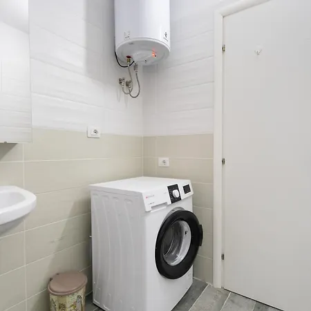 Lungomare Seaside Vacation Home Вльора Екстер'єр фото